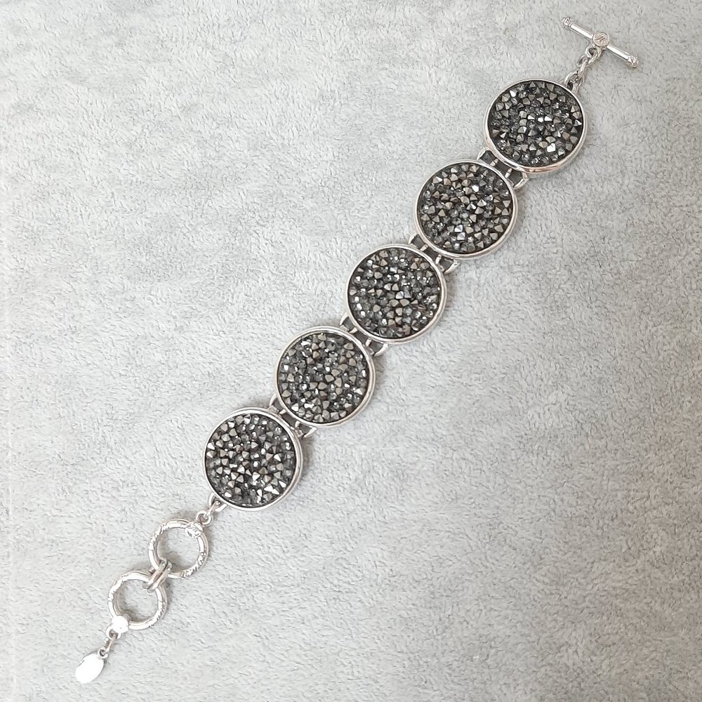 MYKA DESIGNS Black Crystal Rock Round Bracelet